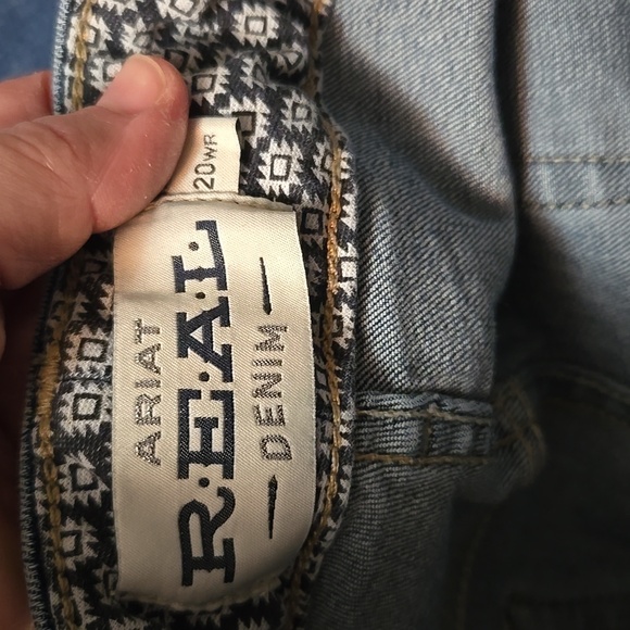 Ariat jeans - Picture 2 of 4